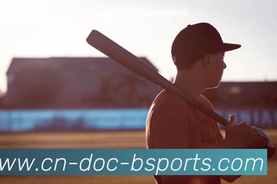 足球比赛中的裁判决策与规则解析